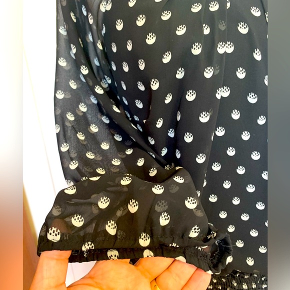 Vero Moda polka dot blouse soft ruffles around the hemline , in great condition - Picture 5 of 9